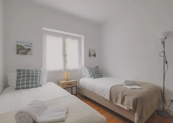 The With Pool Holiday home Lisbon